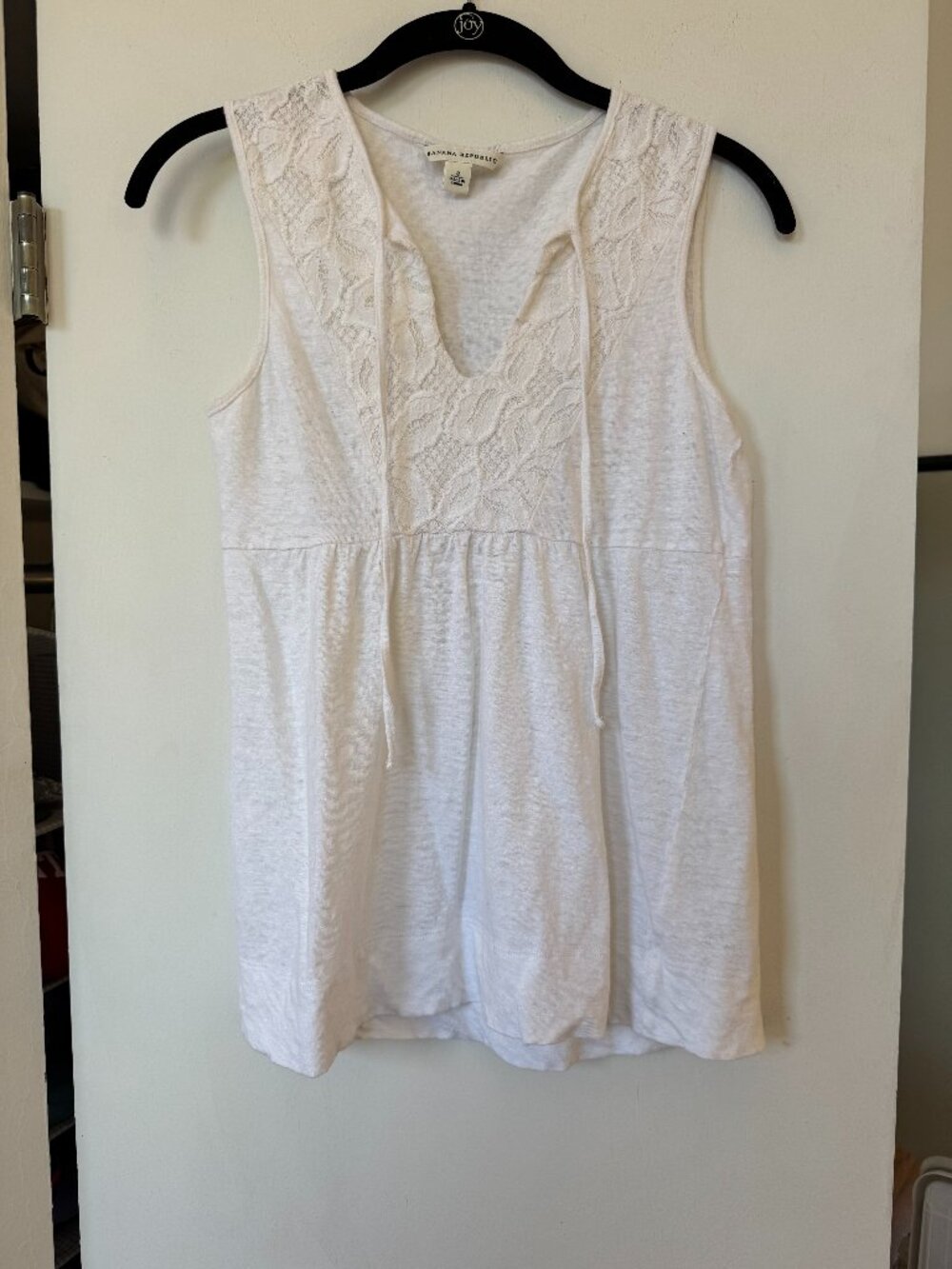 Banana Republic White Linen Sleeveless Blouse Small Back Hole